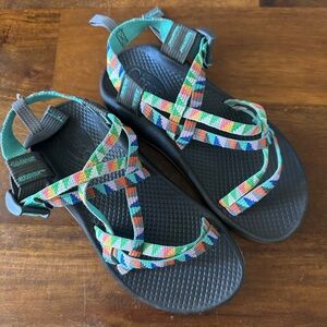 Chaco Rainbow Colorful Kids Sandals size 2